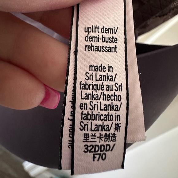 Victoria's Secret Purple Lace Bra - Picture 3 of 5